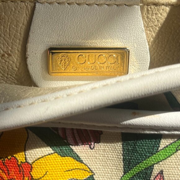 GUCCI Floral Interlocking GG Crossbody Bag - Picture 3 of 12